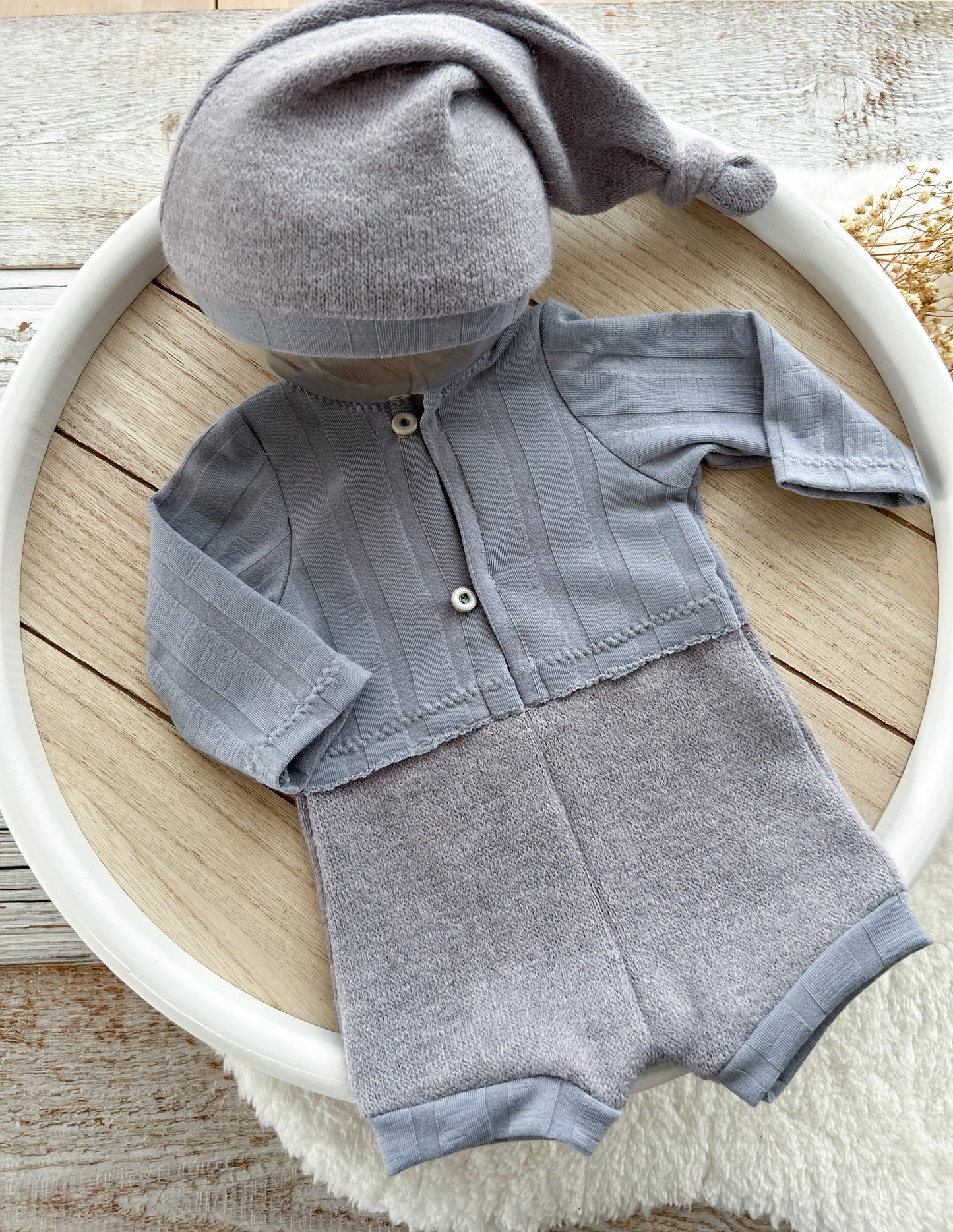 Gray baby outfit for newborn pictures
