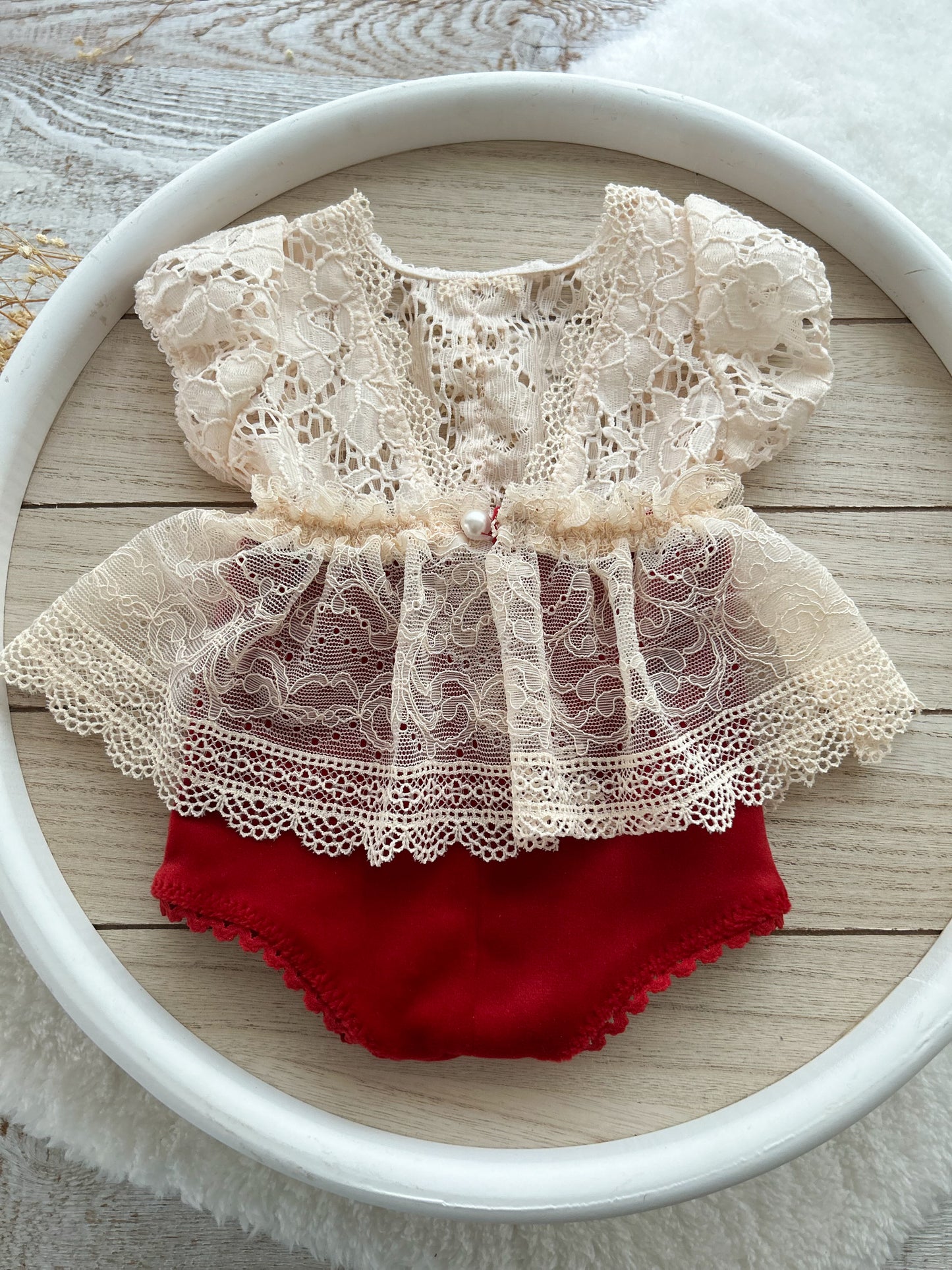 Baby girl photo shoot dress newborn size red velvet with lace on top and ruffled skirt