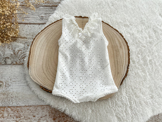 White newborn girl romper, Photo prop outfit for baby girls, Neutral lace baby romper, Photography prop