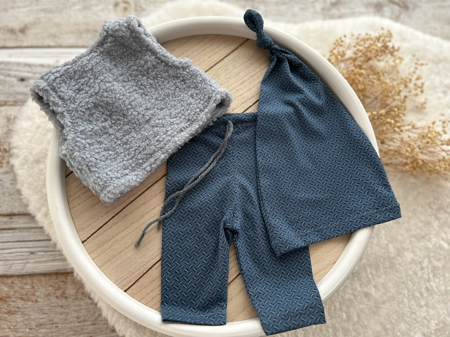 Newborn photography outfit for baby boys, blue