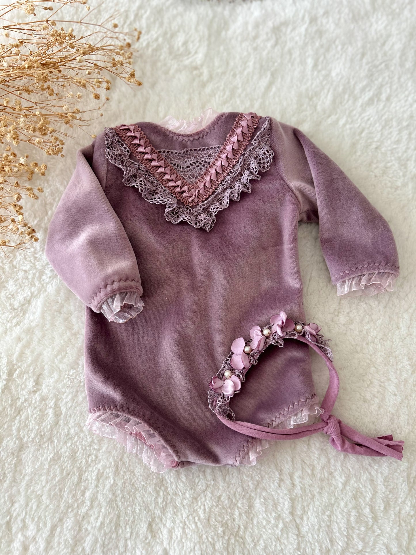 Velvet Long Sleeve Newborn Romper – Photography Outfit with Pillow & Headband Option