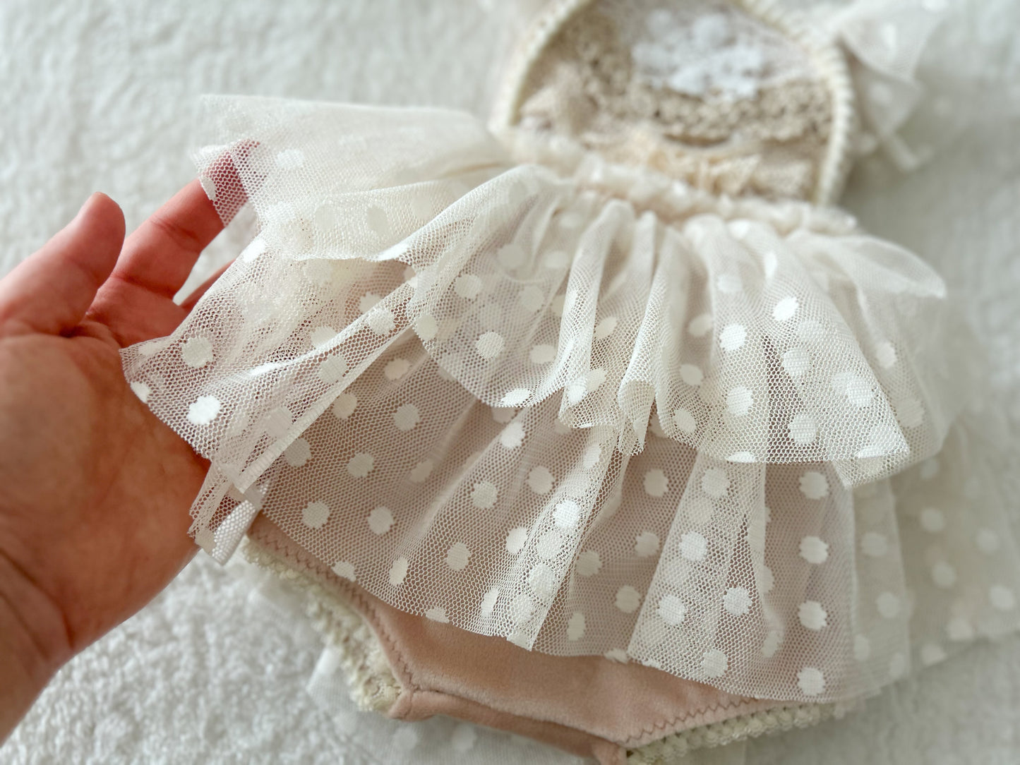 Baby photography dress in 6-12 months size with ruffled skirt