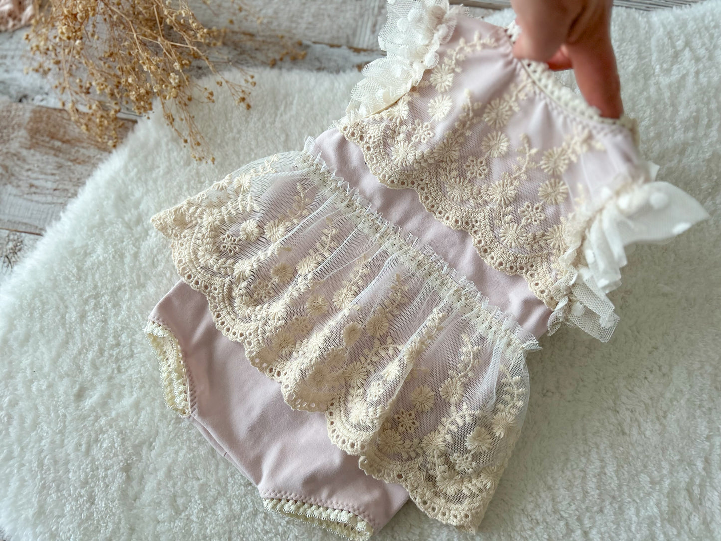 Baby girl photo outfit in 6-12 months size, with lace on top and embroidered lace skirt