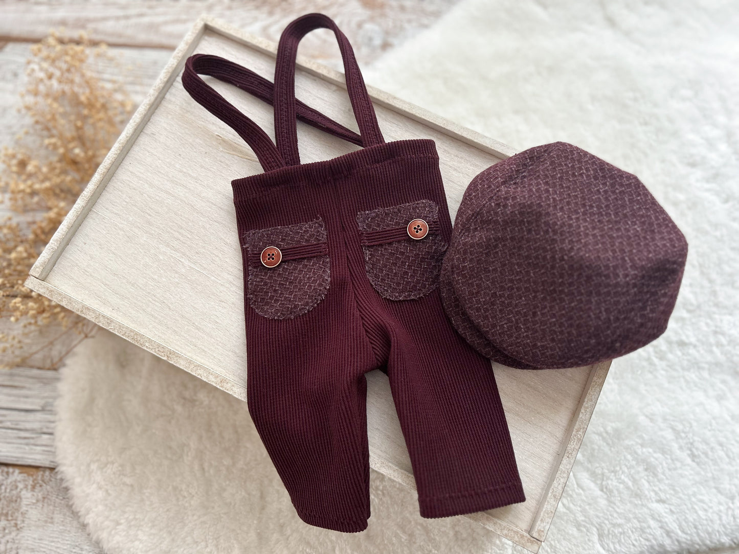 Newborn boy suspender pants and flat cap, baby shower gift, photo outfit