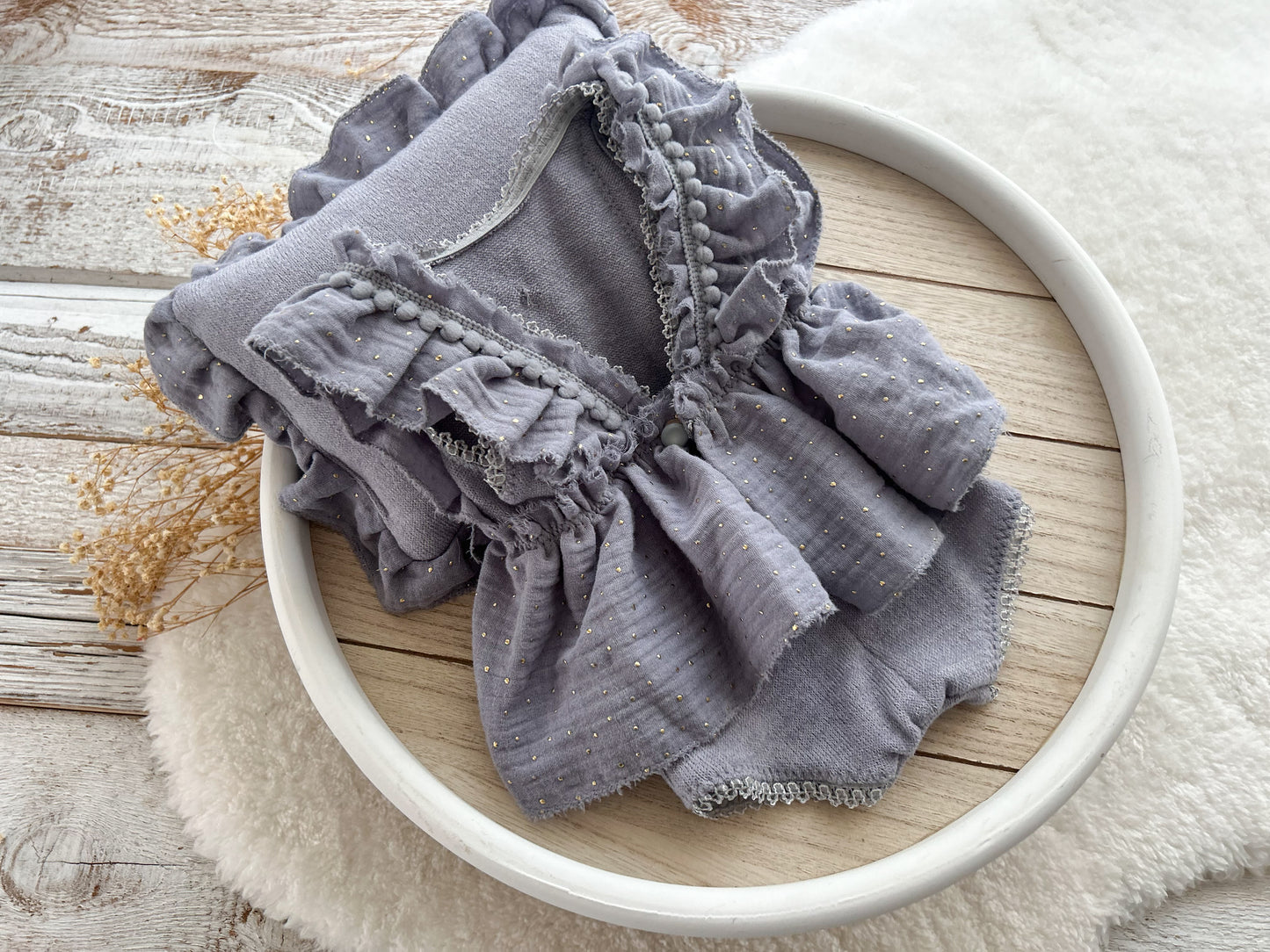 Newborn photo romper and matching ruffled posing pillow