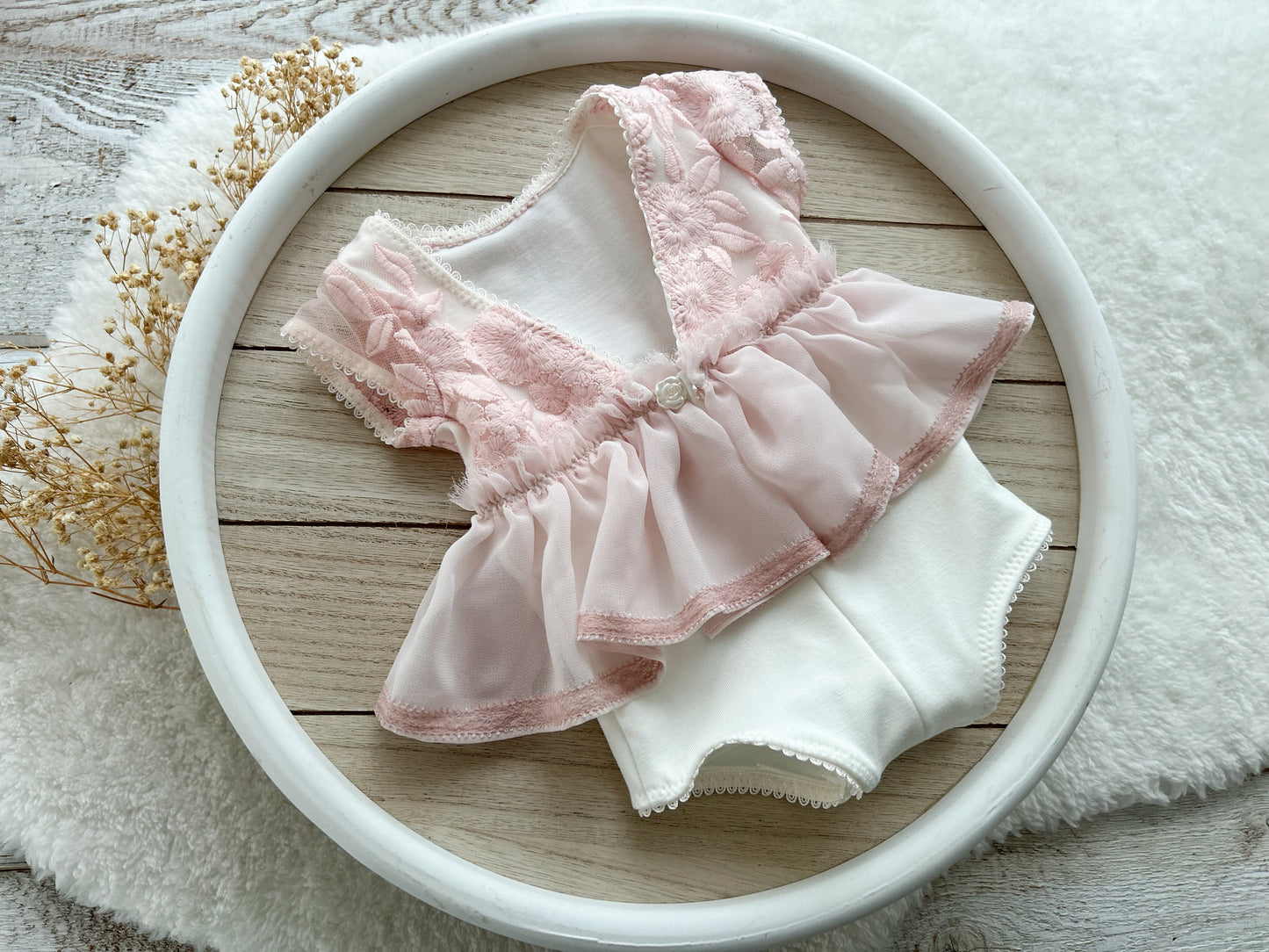 Newborn girl romper with floral lace and chiffon ruffled skirt, V cut back
