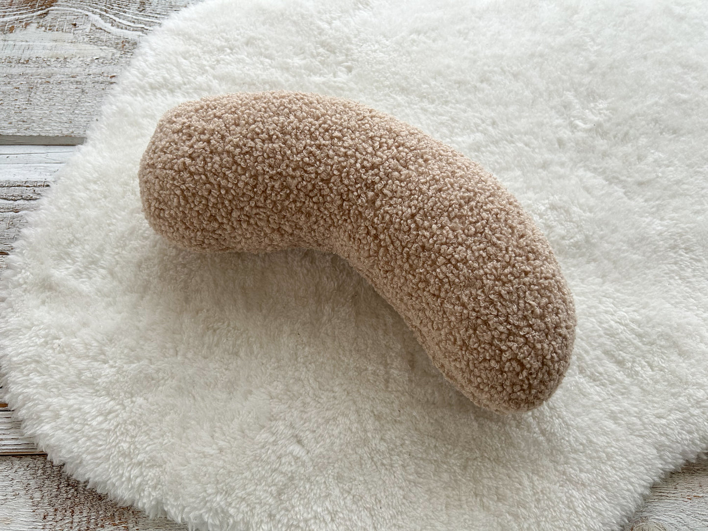 Newborn Posing Pillow – bean shape newborn photography pillow – Curved Baby Support Prop