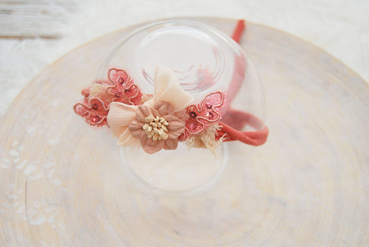 Coral pink baby headband, flower headband for photography, newborn tieback headband with lace and pearls