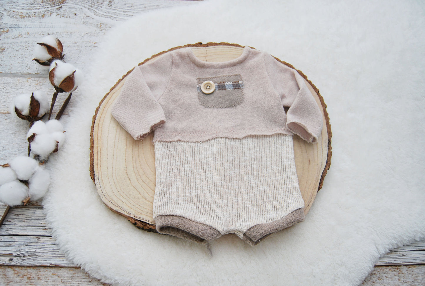 Newborn boy photo props, Romper and sleepy hat for photo shoots, Neutral baby boy photo outfit, Beige baby romper photography prop