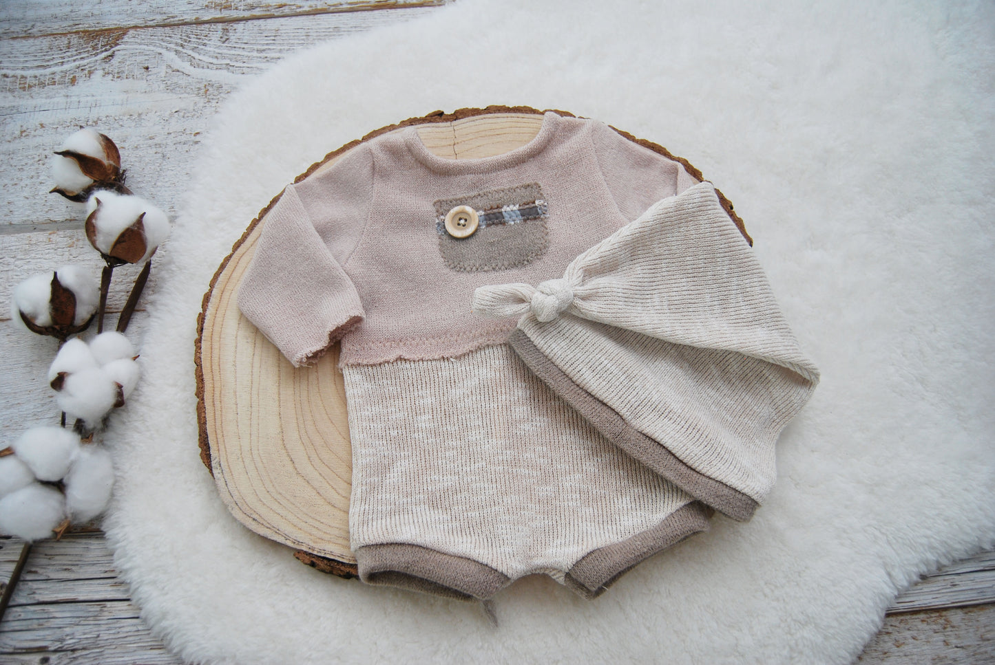 Newborn boy photo props, Romper and sleepy hat for photo shoots, Neutral baby boy photo outfit, Beige baby romper photography prop