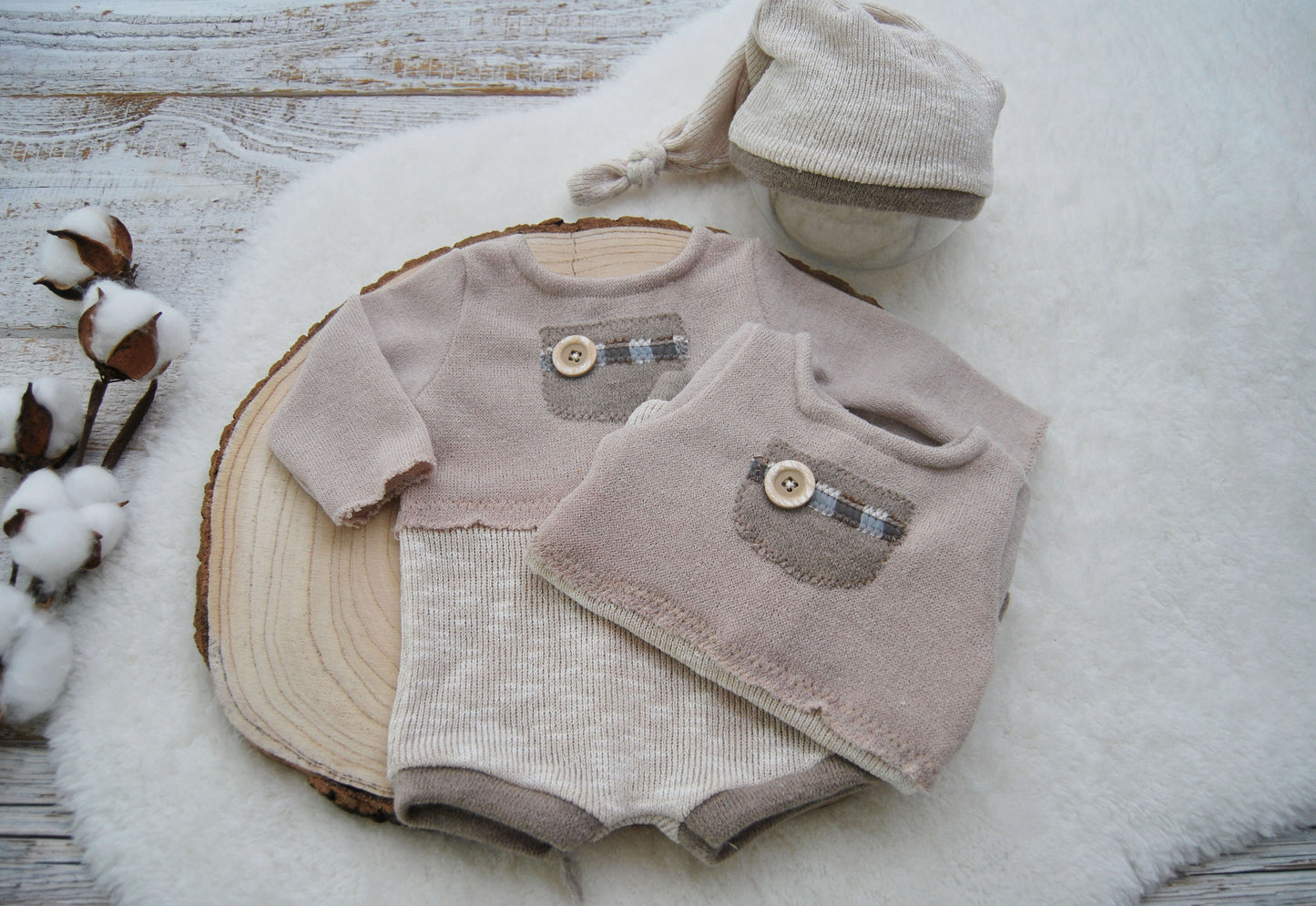 Newborn boy photo props, Romper and sleepy hat for photo shoots, Neutral baby boy photo outfit, Beige baby romper photography prop