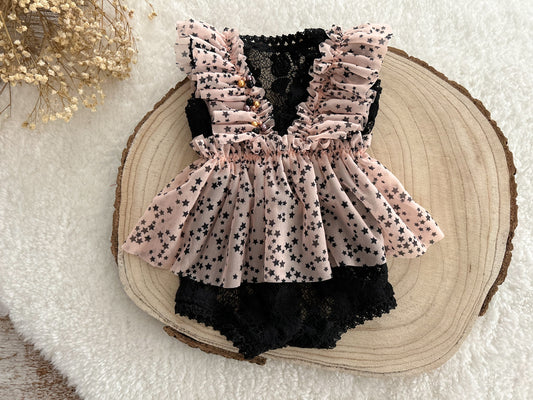 Newborn girl romper, Black lace baby outfit, Photography prop romper, Newborn ruffled romper