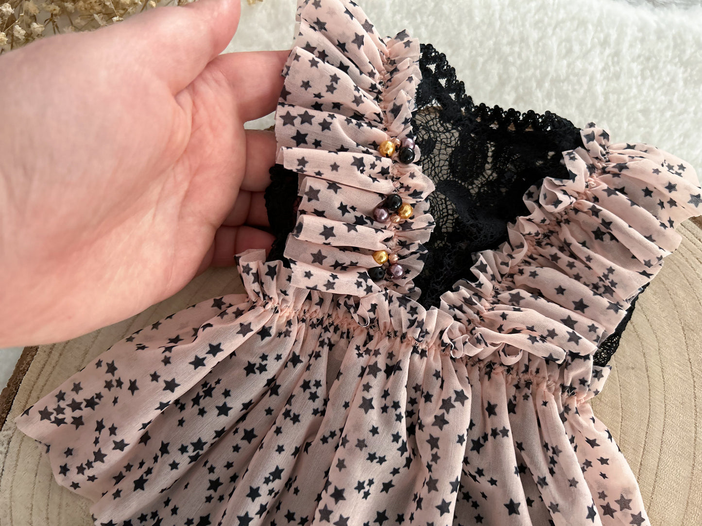 Newborn girl romper, Black lace baby outfit, Photography prop romper, Newborn ruffled romper