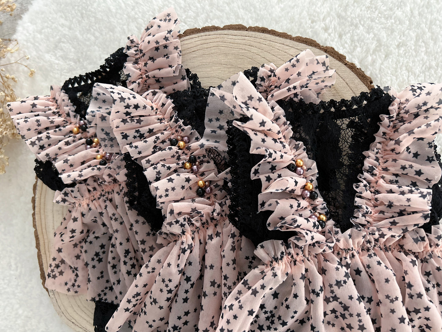 Newborn girl romper, Black lace baby outfit, Photography prop romper, Newborn ruffled romper