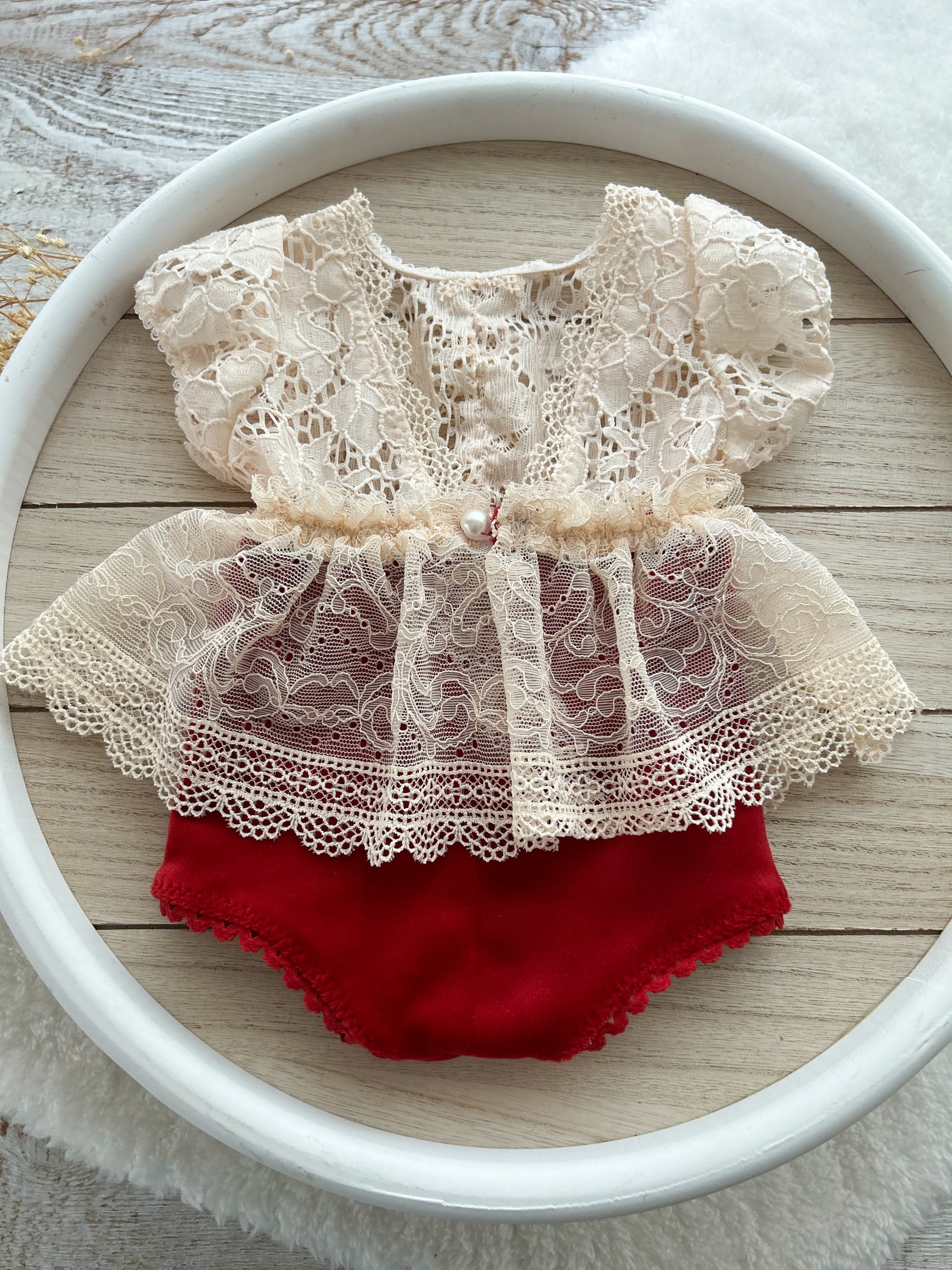 Baby girl photo shoot dress newborn size red velvet with lace on top and ruffled skirt