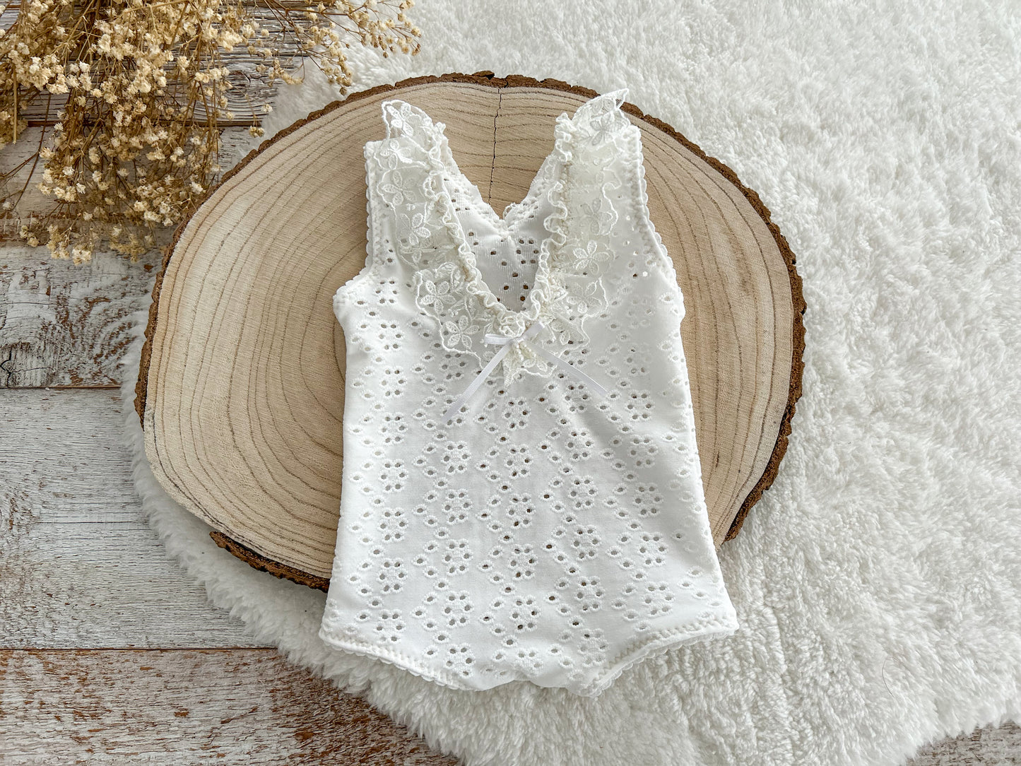 White newborn girl romper, Photo prop outfit for baby girls, Neutral lace baby romper, Photography prop