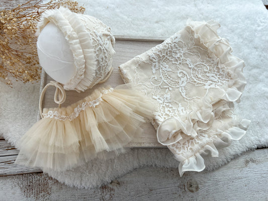 newborn photography set : newborn bonnet, newborn tutu skirt and newborn layer