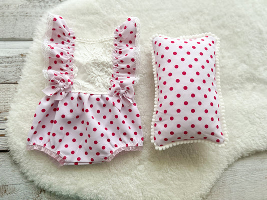 Newborn photo set: romper and posing pillow, polka dots pink white