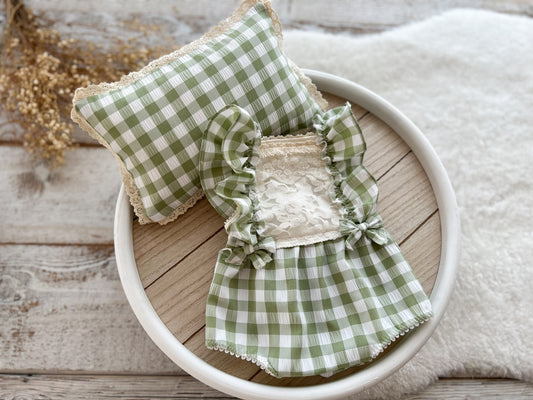 Newborn photography set: gingham green romper with white lace and ruffles, and a matching posing pillow, newborn girl photo outfit