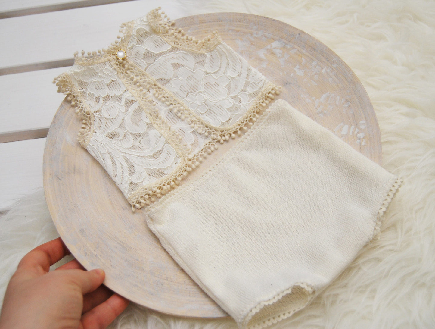 Newborn girl lace outfit photo prop: top & baby panties, ivory lace photography prop, boho baby clothes