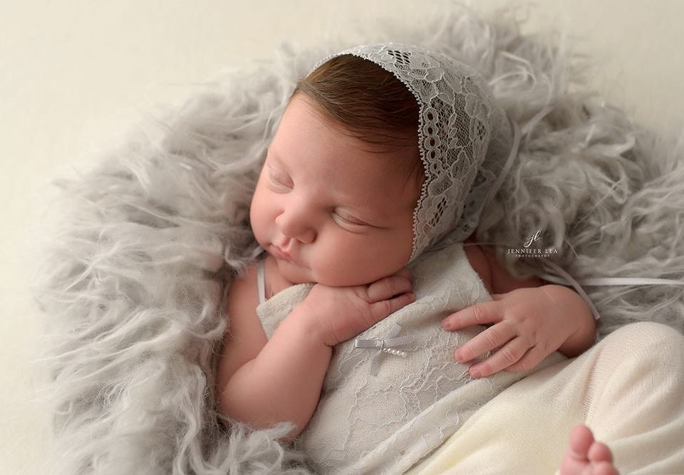 Newborn romper & lace bonnet for first photo shoot, newborn photo prop set