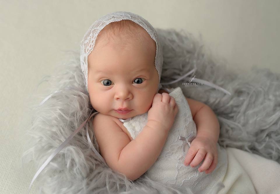 Newborn romper & lace bonnet for first photo shoot, newborn photo prop set