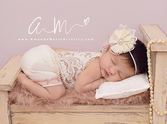 Newborn girl lace outfit photo prop: top & baby panties, ivory lace photography prop, boho baby clothes