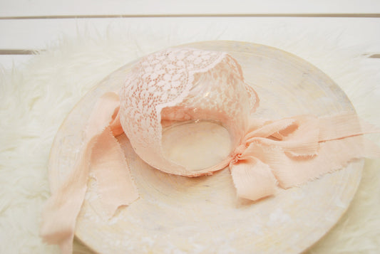 Newborn bonnet, baby girl bonnet for newborn photography, newborn photo props