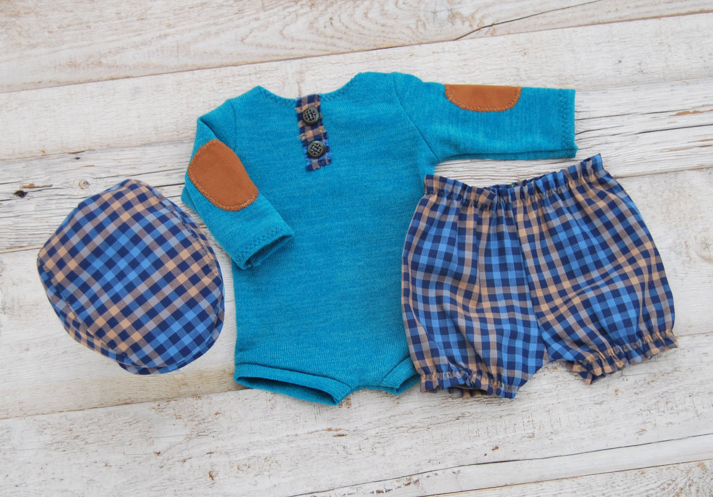 Newborn boy outfit: romper, pants, flat cap - newborn photography prop outfit