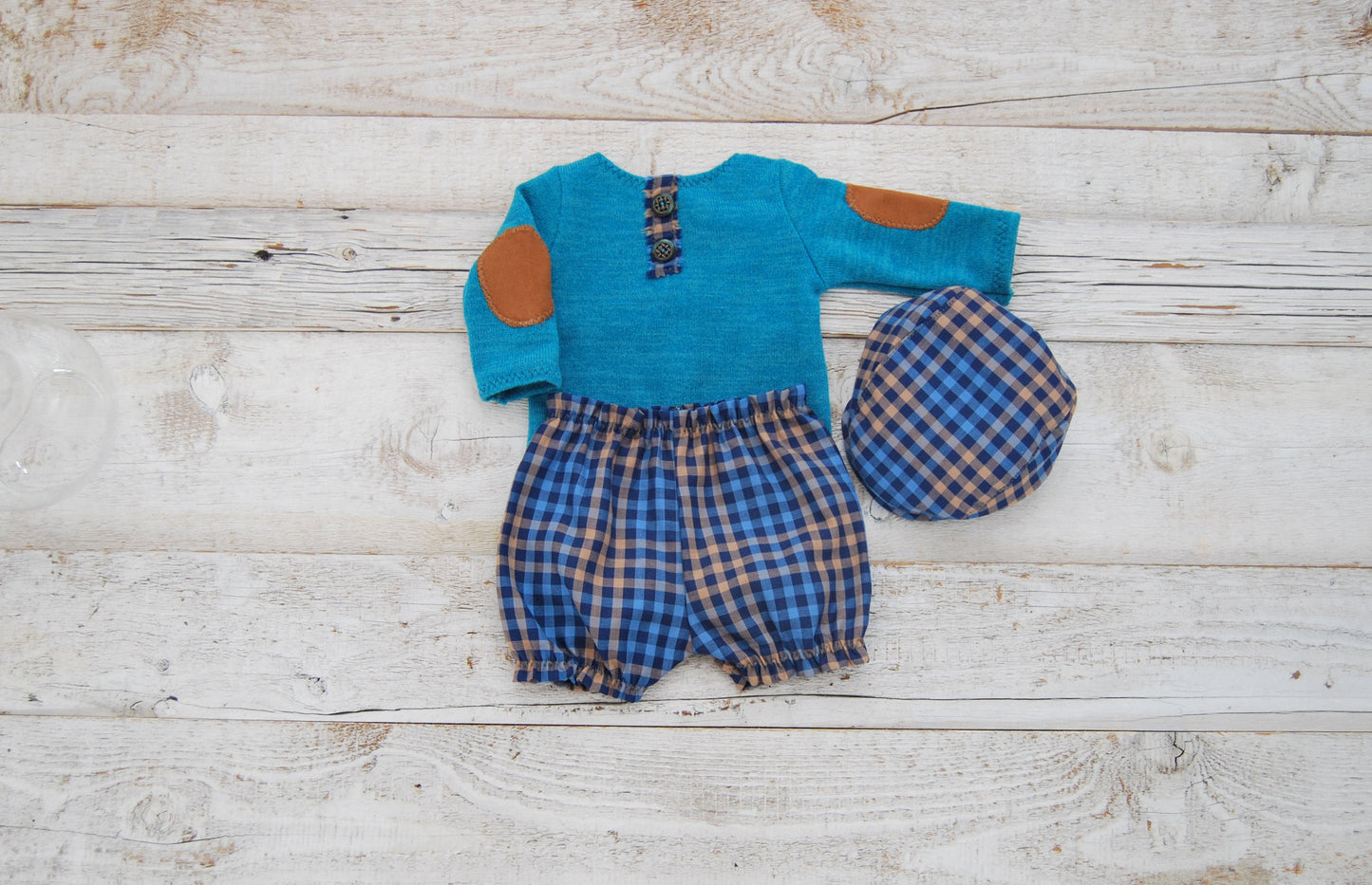 Newborn boy outfit: romper, pants, flat cap - newborn photography prop outfit