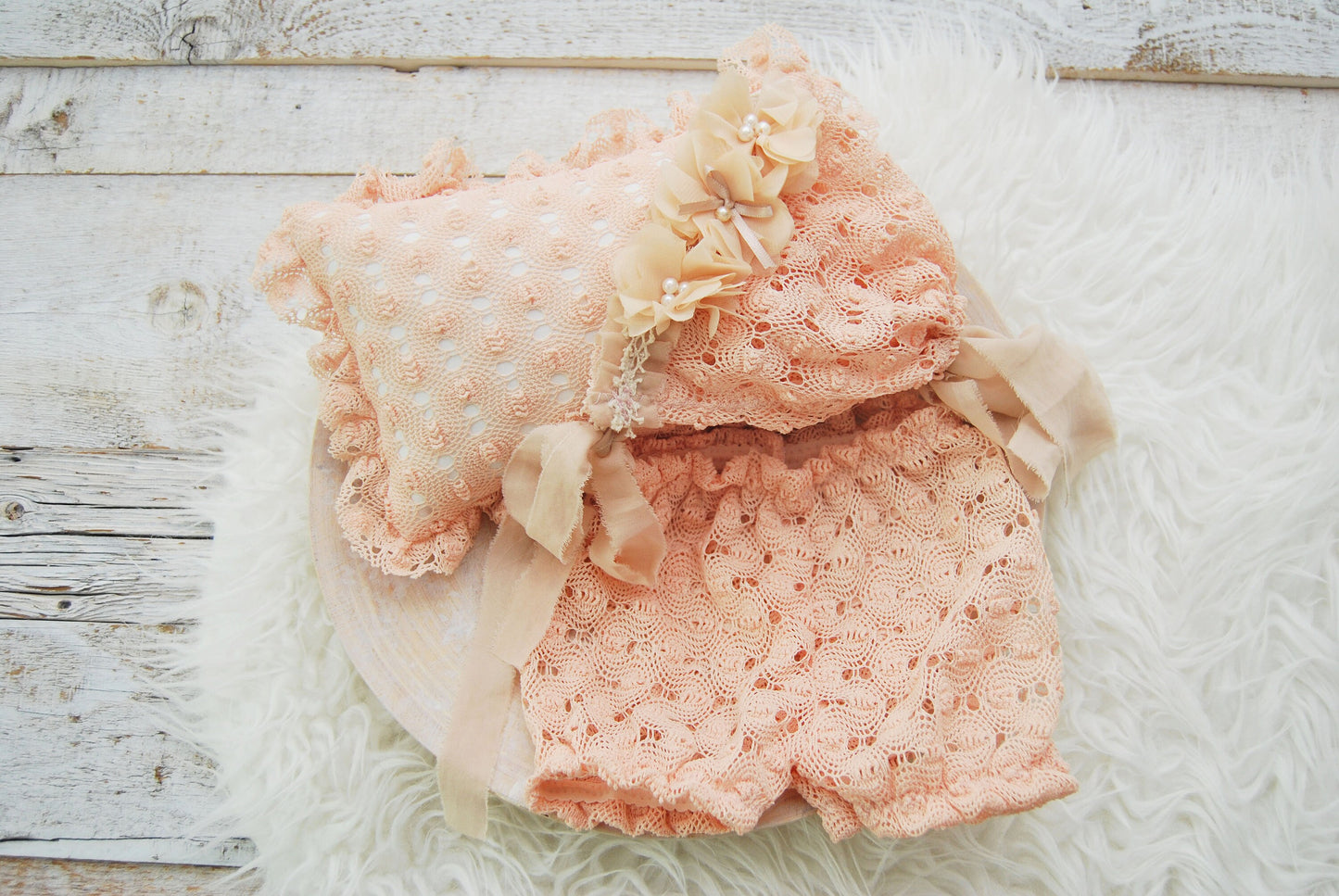 Newborn photo outfit for girls: lace bonnet and bloomers in white, peach and beige color options