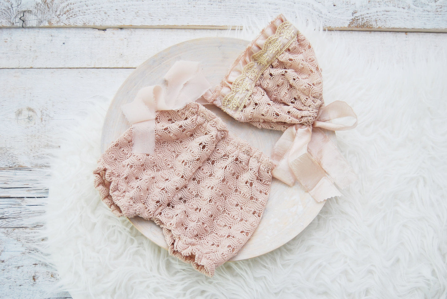 Newborn photo outfit for girls: lace bonnet and bloomers in white, peach and beige color options