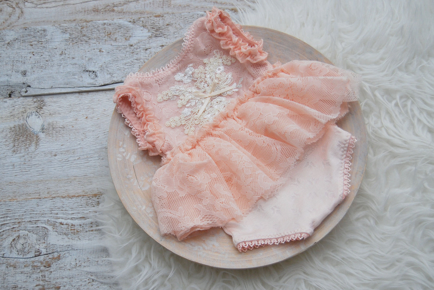 Peach SITTER girl photo prop romper, SITTER lace romper for milestone photo shoot, baby props