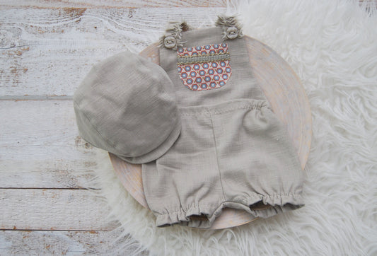 Newborn boy set: romper & flat cap, neutral photo prop outfit for photography shoot