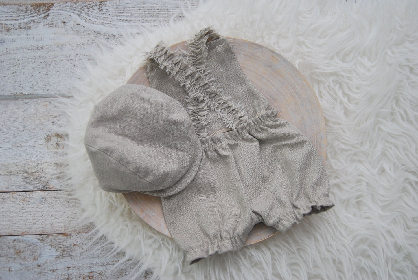 SITTER photo prop set for baby boys: romper and flat cap, newsboy cap, baby boy romper for photography