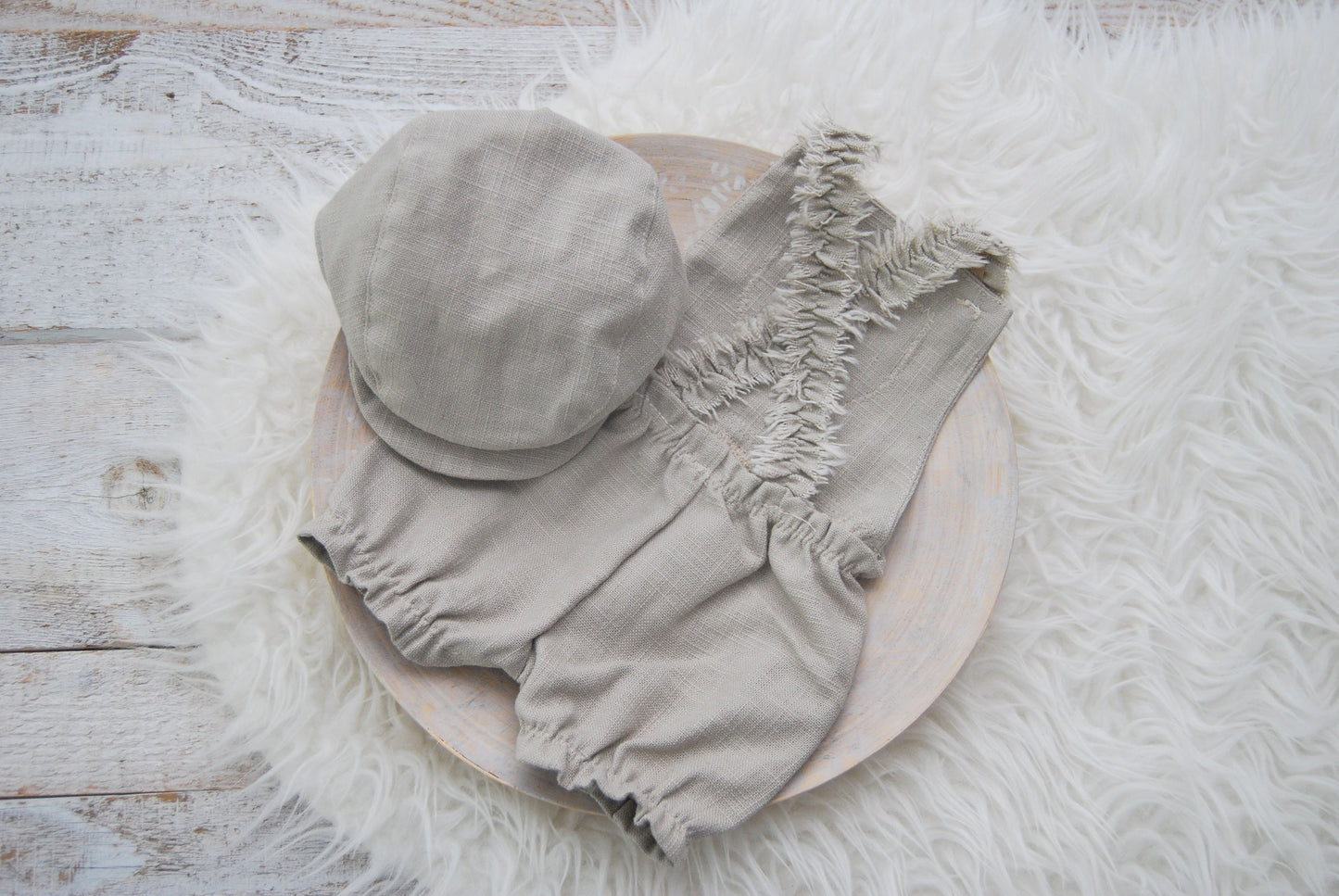 SITTER photo prop set for baby boys: romper and flat cap, newsboy cap, baby boy romper for photography