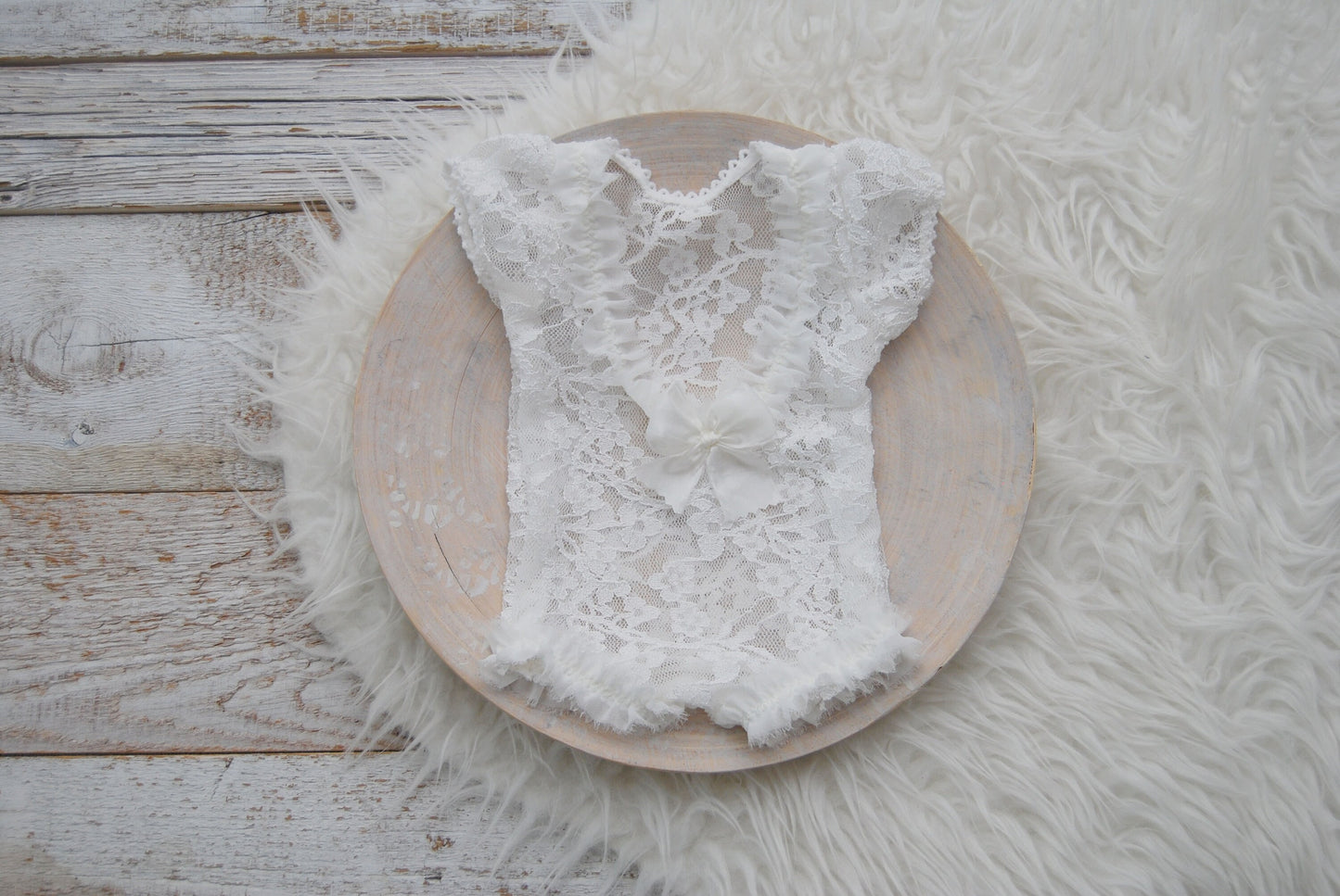 White newborn girl outfit with bow, lace newborn romper with ruffles, baby outfit for photography shoots