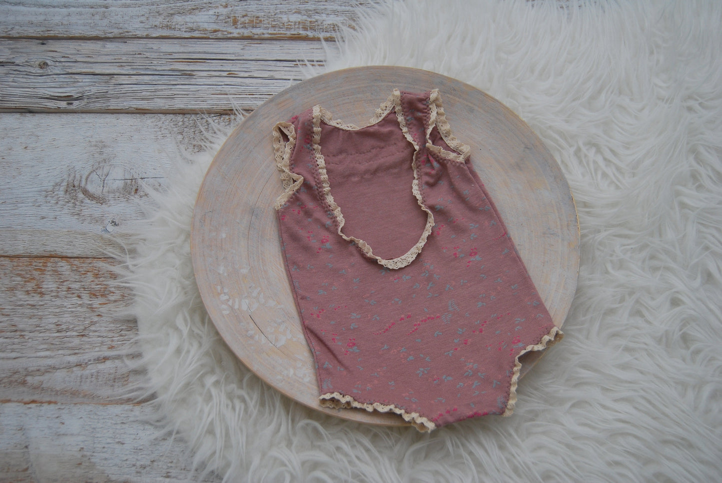 Newborn girl photography prop outfit: floral romper in dusty pink color & posing pillow with lace