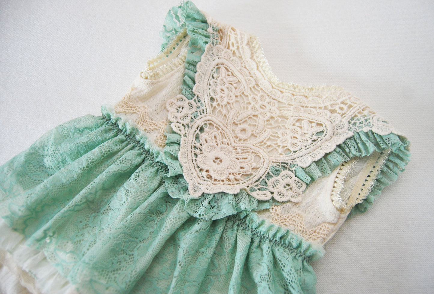 Boho baby girl photoshoot outfit, SITTER photo prop romper with lace and ruffles, lace baby girl romper