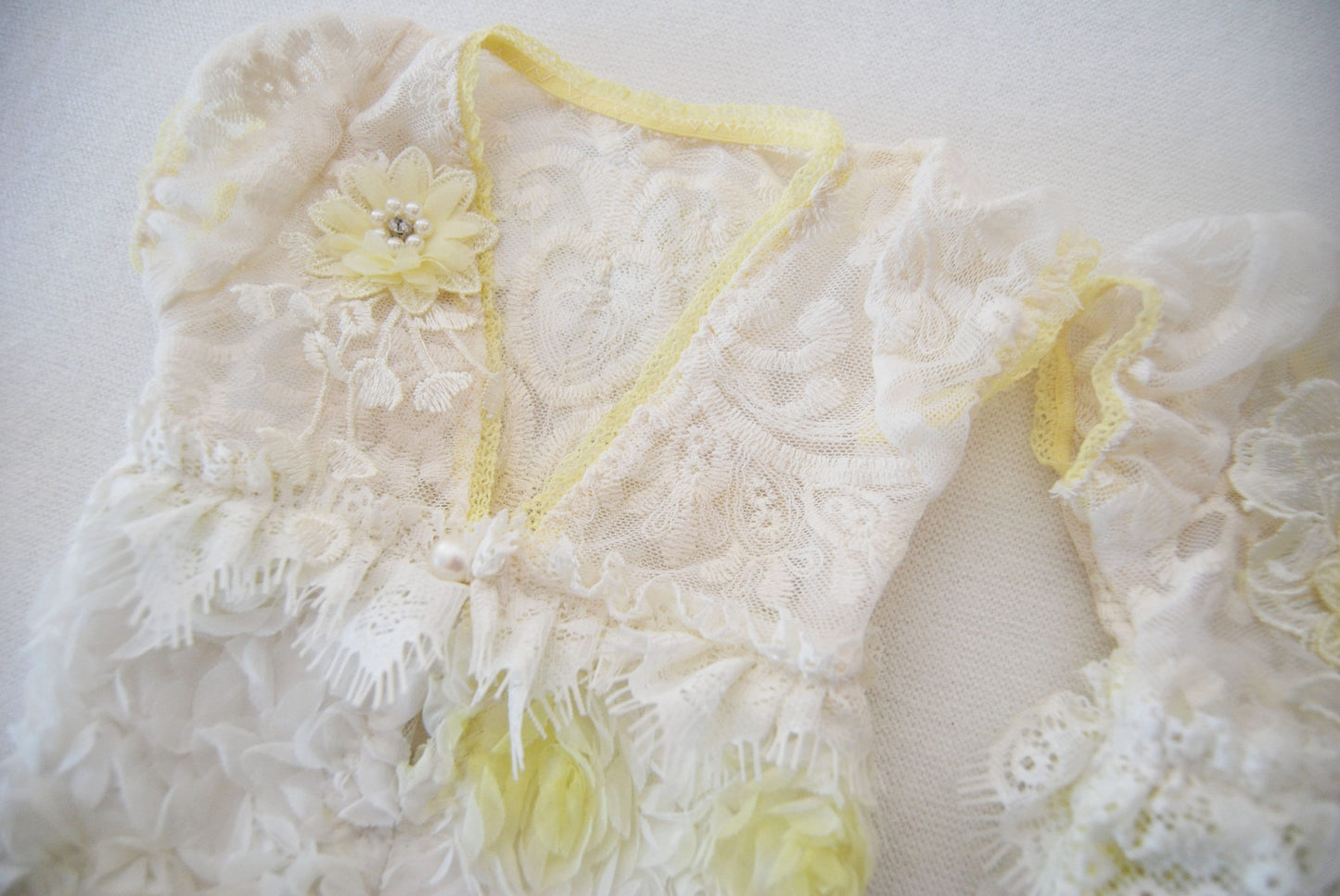 Newborn photo prop - Lace newborn romper for baby girl photography, white and yellow ruffled romper, first photo shoot outfit baby girl