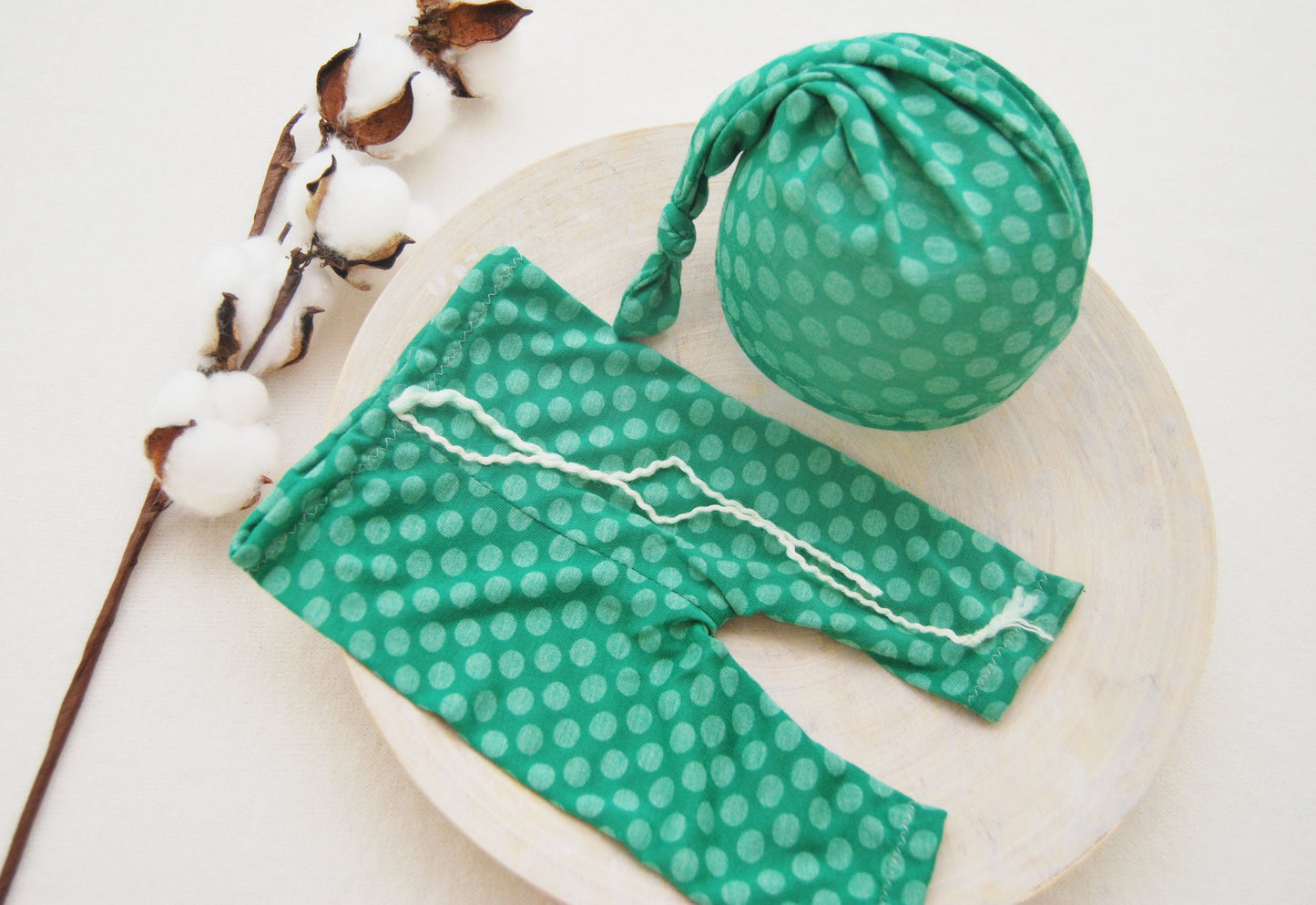 Green baby photo prop set: sleepy hat and pants, newborn photography prop