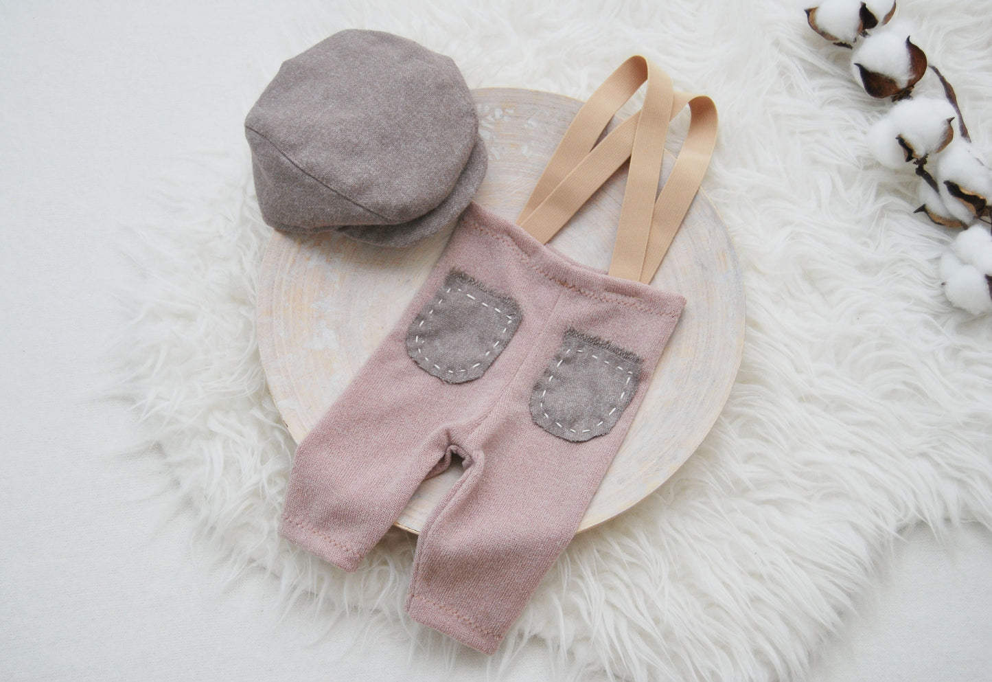 Photo prop SET for newborn boys: suspender pants and flat cap, newborn photography prop