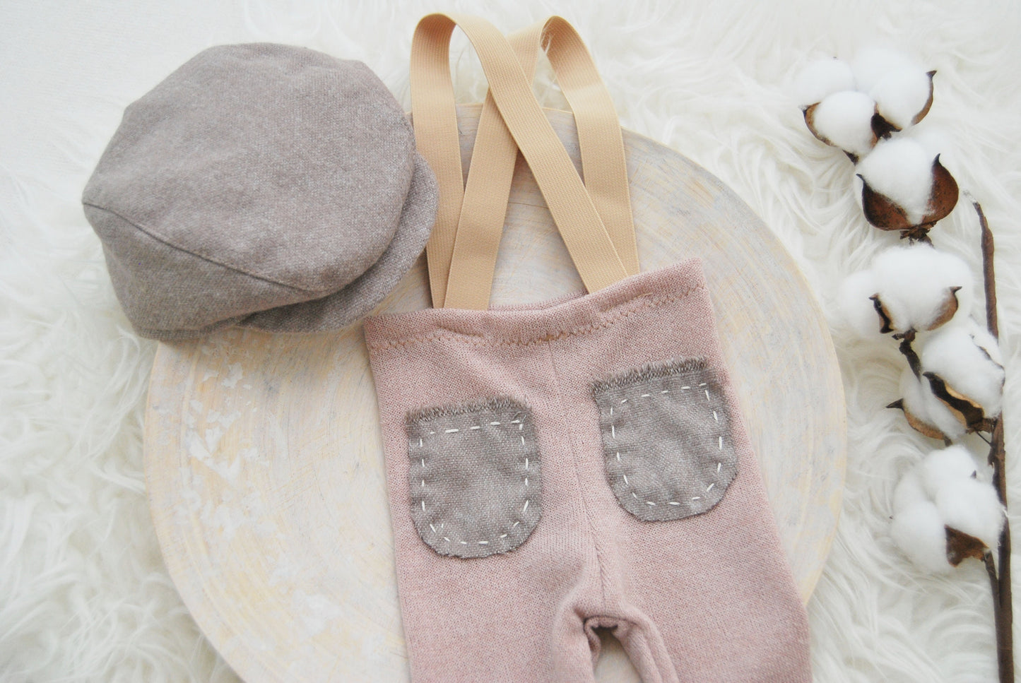 Photo prop SET for newborn boys: suspender pants and flat cap, newborn photography prop