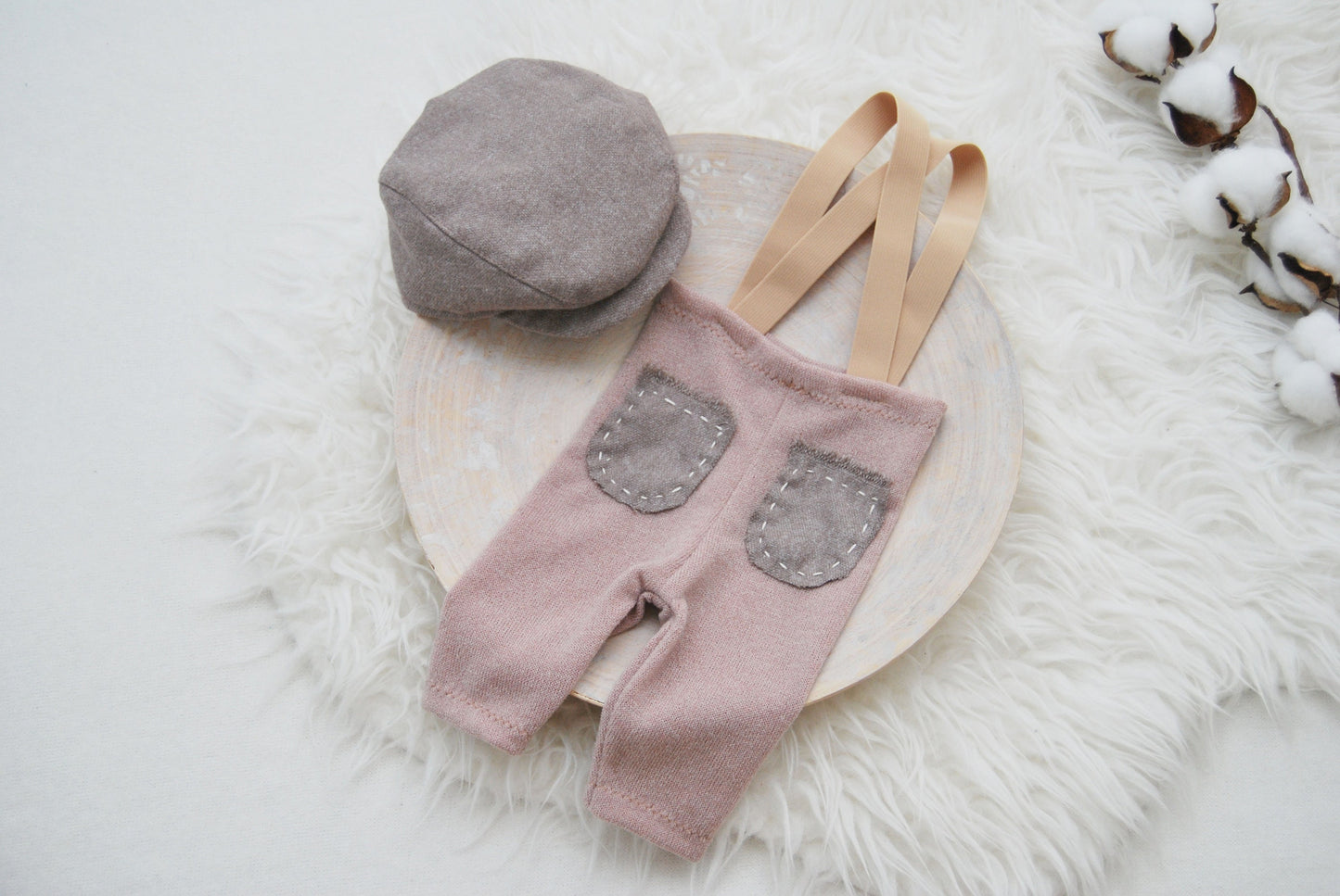 Photo prop SET for newborn boys: suspender pants and flat cap, newborn photography prop