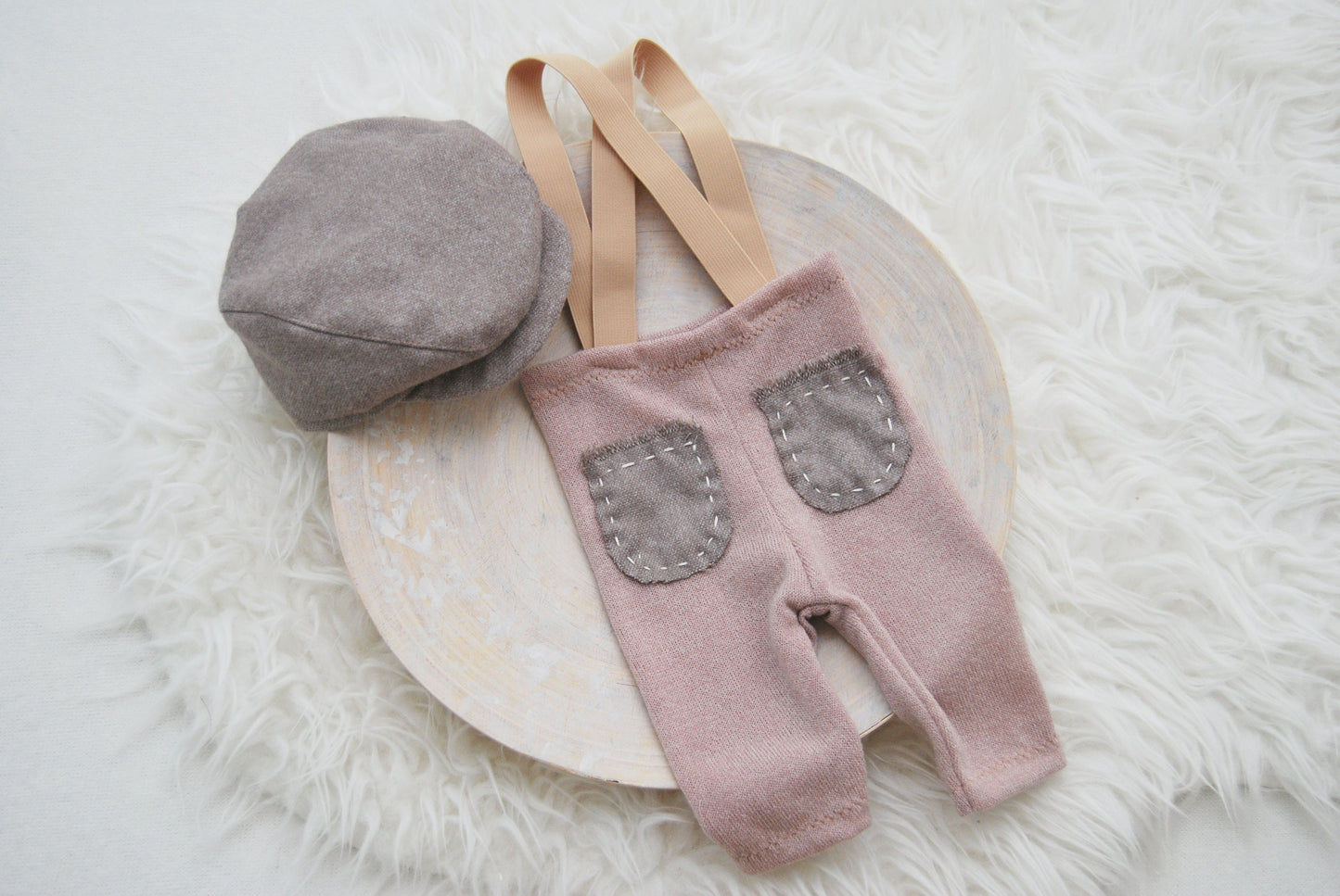 Photo prop SET for newborn boys: suspender pants and flat cap, newborn photography prop