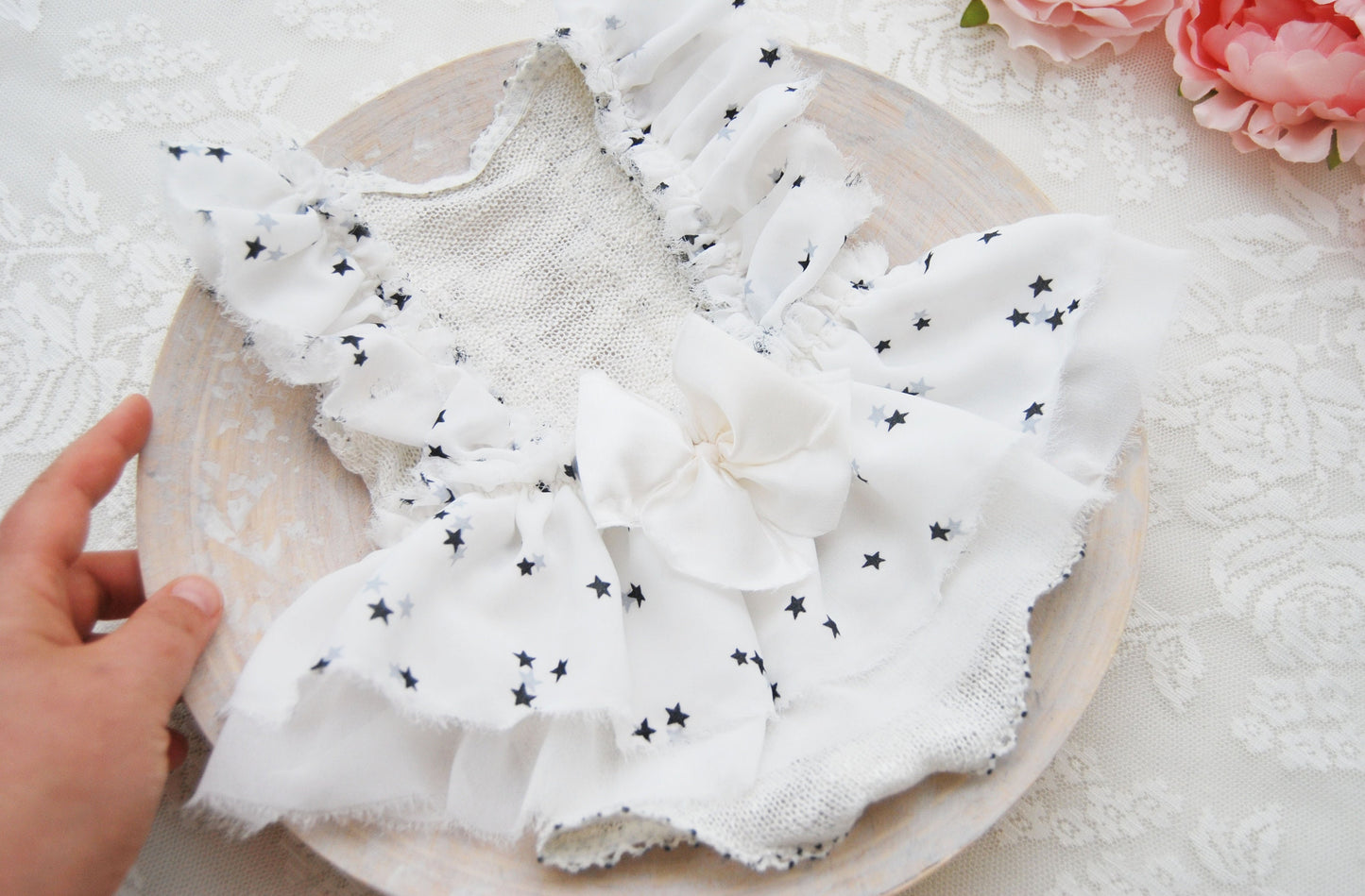 Newborn roper photo prop, photography outfit baby girl, white ruffled romper with little stars