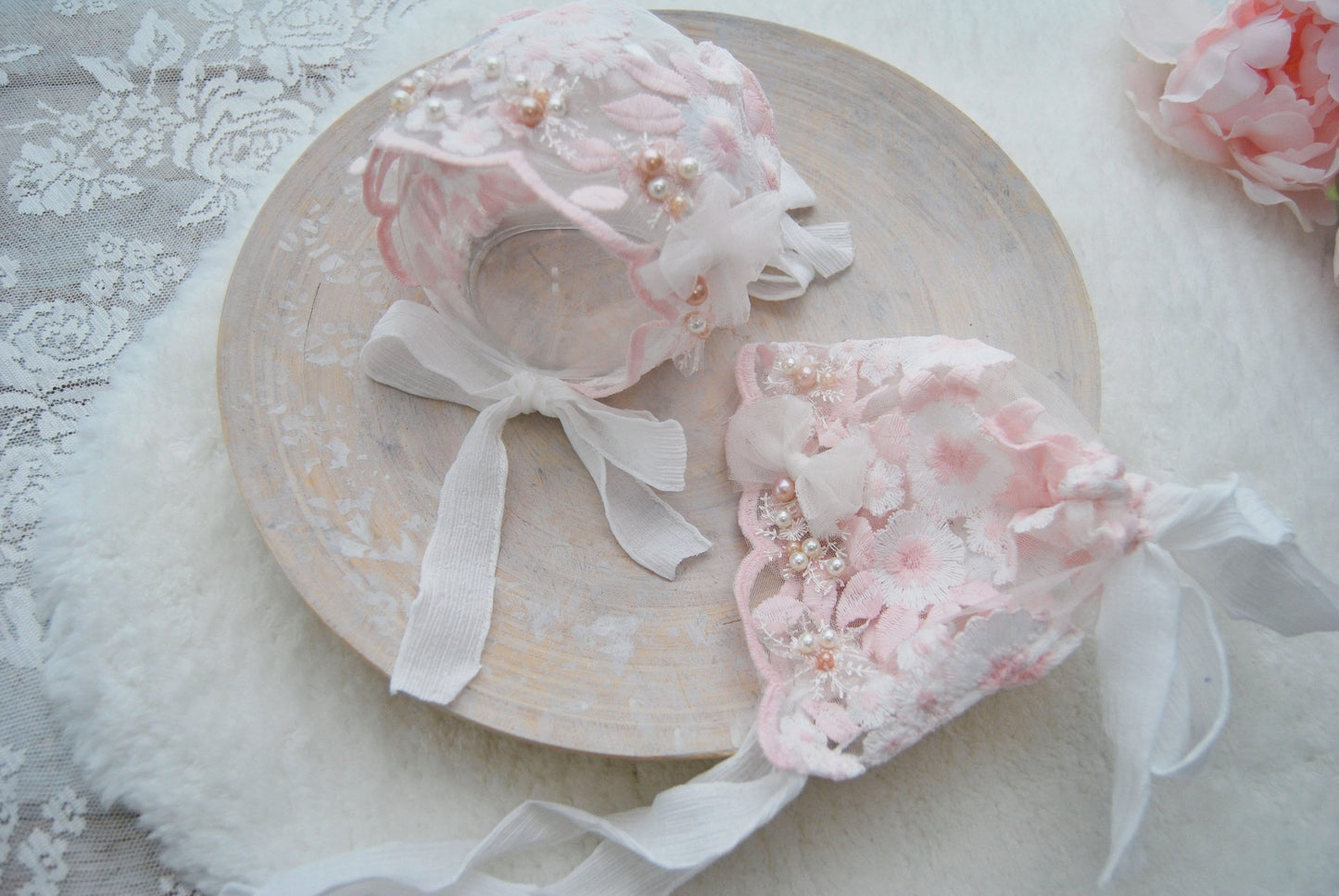 Lace Bonnet Newborn, Photo Prop Bonnet, Floral Bonnet, Lace Baby Bonnet, Baby Girl Photo Prop, Newborn Props