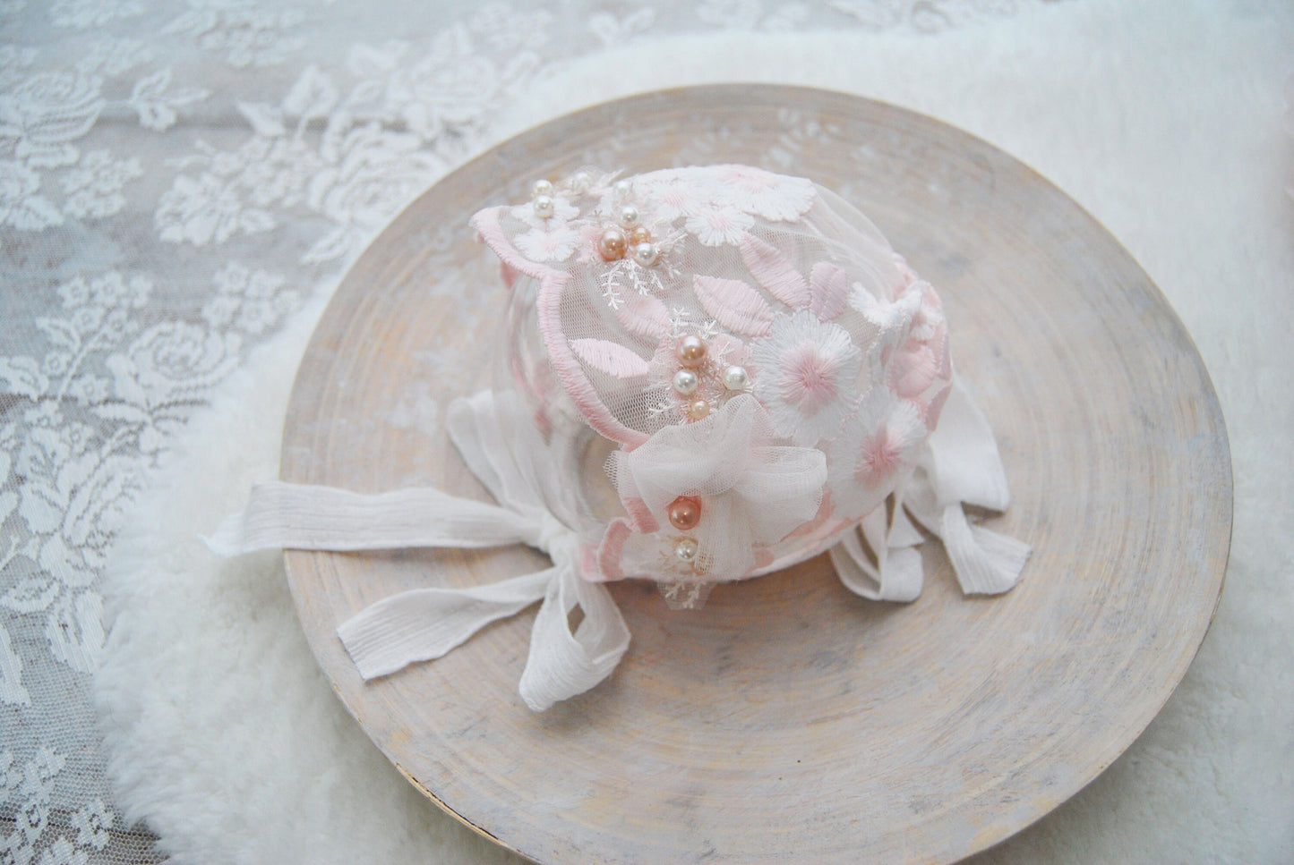 Lace Bonnet Newborn, Photo Prop Bonnet, Floral Bonnet, Lace Baby Bonnet, Baby Girl Photo Prop, Newborn Props