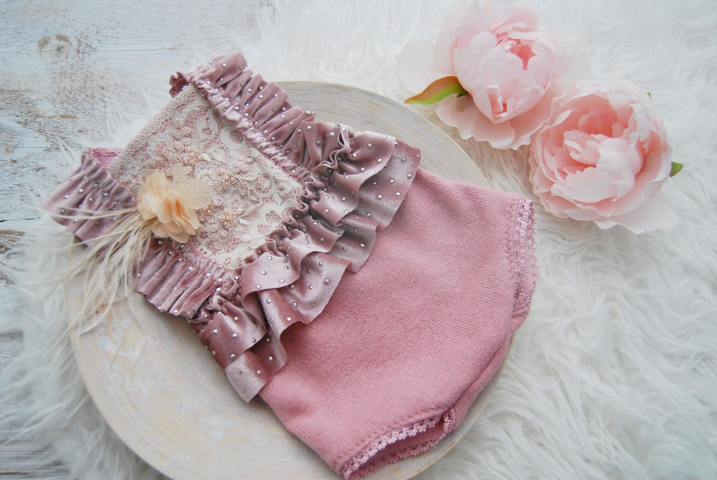 Pink Newborn Photography Outfit, Newborn Romper Baby Girl, Velvet Ruffled Romper for Photography Shoots, Newborn Photo Props