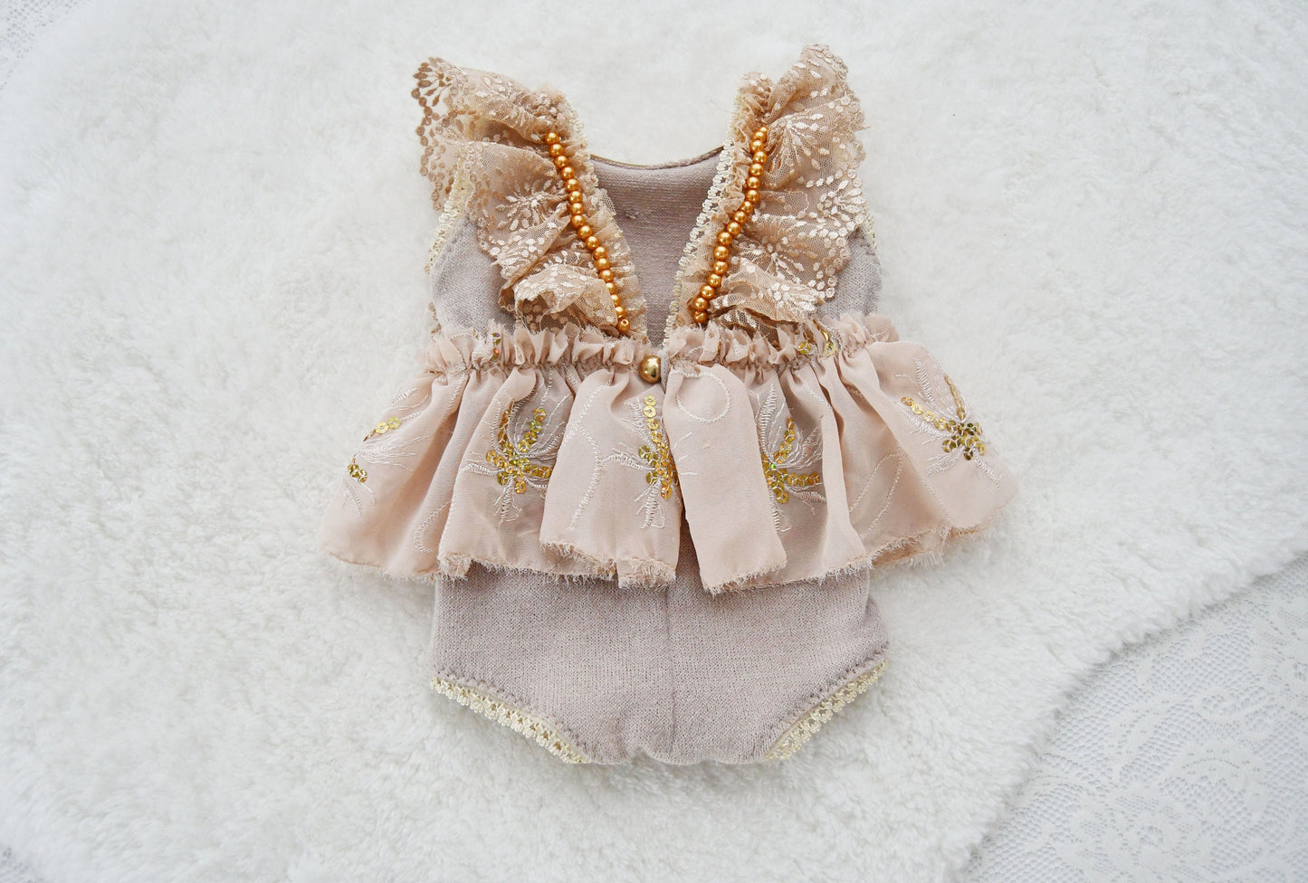 Photo Outfit Girl, Newborn Romper Photography, Newborn Baby Girl Outfit, Newborn Photography Prop Girl, Beige Ruffled Romper with Sequins